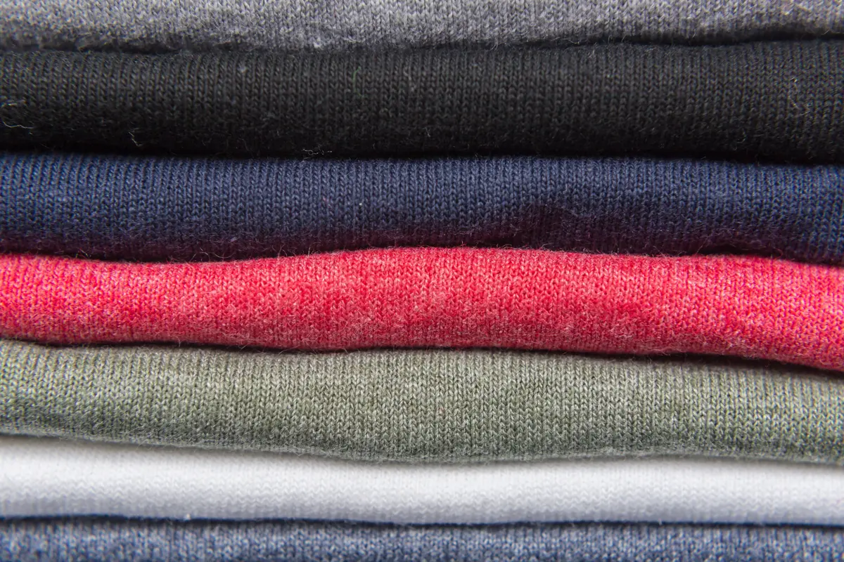 折叠整齐的科技家居服，体现家居服品类的品质与秩序